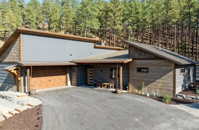 3-bedroom luxury lodge in Eureka, Montana located at the Wilderness Club Resort