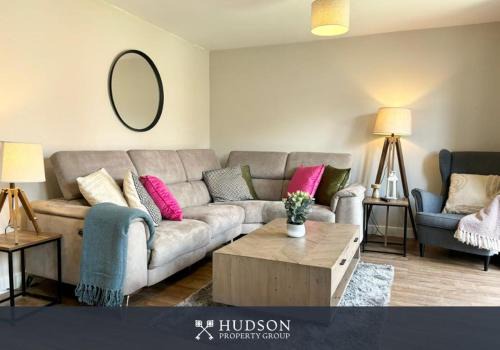 3 Bedroom Modern Property with Parking