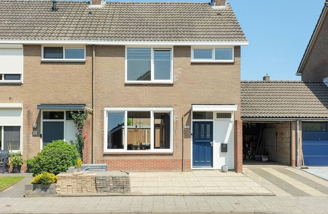 3 bedroom nice home in Oost-Souburg