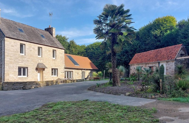 3 bedroom nice home in Ploubezre