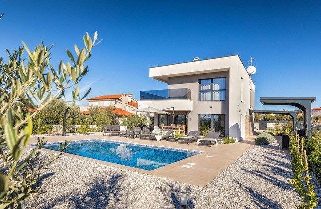 3 bedroom nice home in Vodnjan