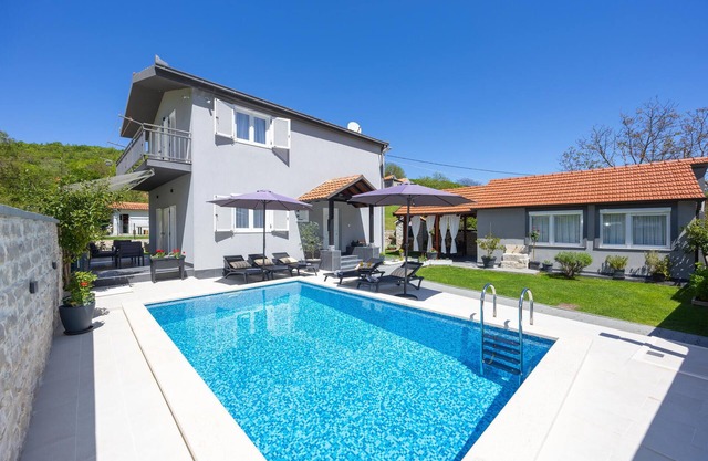 3 bedroom nice home in Lucane
