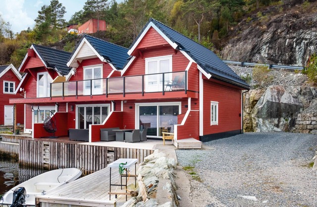3 bedroom nice home in Os