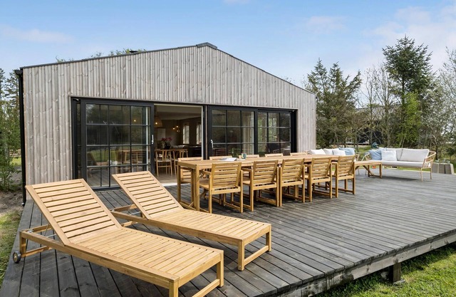 3 bedroom ocean front home in Hals