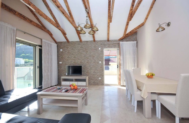 3 bedroom penthouse cozy apartment close to Becici beavh