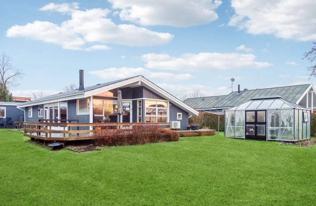 3 bedroom pet friendly home in Beder