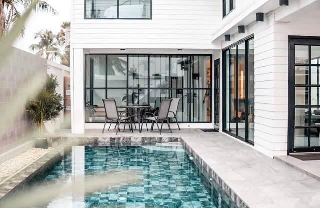 3-Bedroom Pool Villa Near the Beach