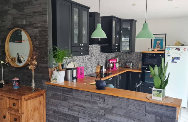 3 Bedroom Private vacation home in MorÃ©ac
