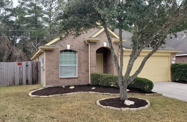 3-bedroom residential home with patio near IAH