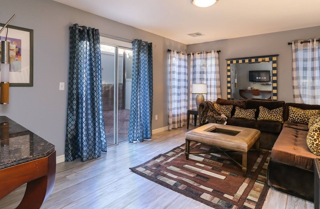 3 bedroom roof top deck house with views of the city. Elevator in center