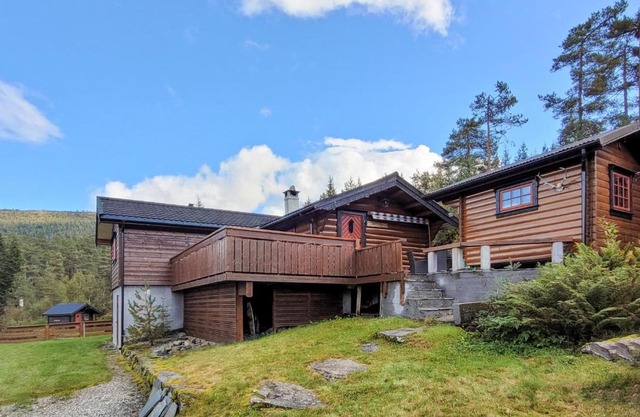 3 Bedroom Stunning Home In Vossestrand