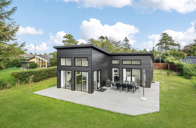 3 bedroom stunning home in Børkop