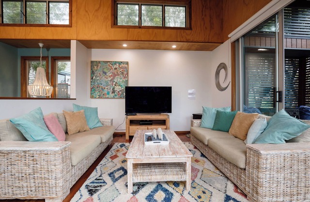 3 bedroom town house closes to the beach