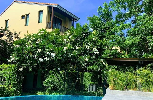 3-bedroom townhome in fabulous Cha Am with Pool. Enjoy your stay