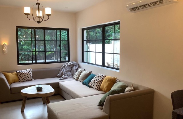 3-bedroom vacation house in port Barton