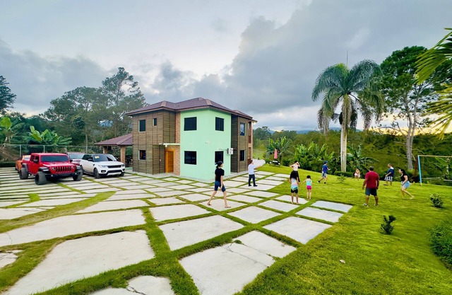 3-bedroom villa in charming Jarabacoa Jumunuco with AC, WiFi