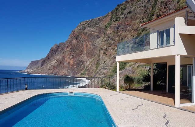 3 bedroom villa and pool, Jardim do Mar, breathtaking view