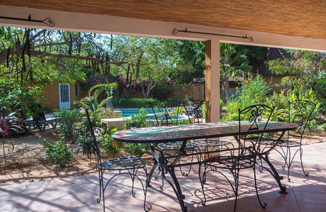 3-bedroom villa in gorgeous Ngaparou with WiFi, AC, 10 min. away from the beach