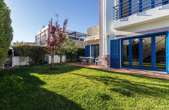 3 bedroom villa with garden and Wi-Fi by ALGARVEMANTA (56V3)
