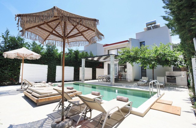 3 Bedroom Villa with Private Pool | W Villas
