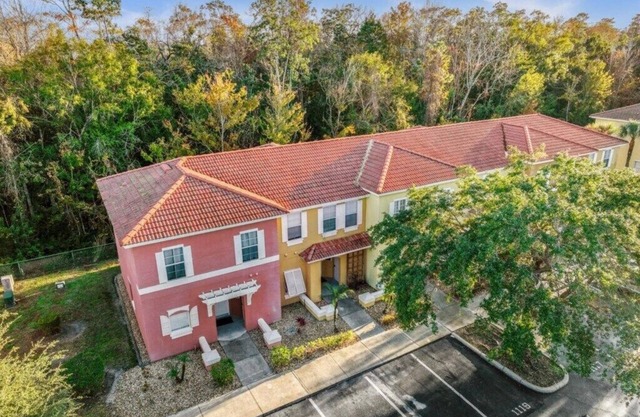 3 Bedrooms/2.5 Bathrooms/Lake Berkley (1121PR)