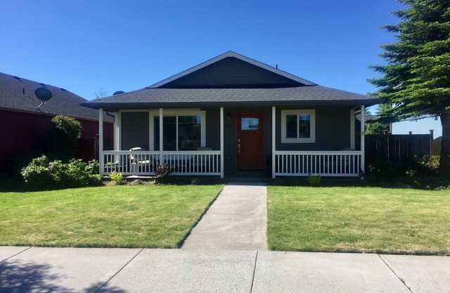 3 bedrooms, 2 bathrooms