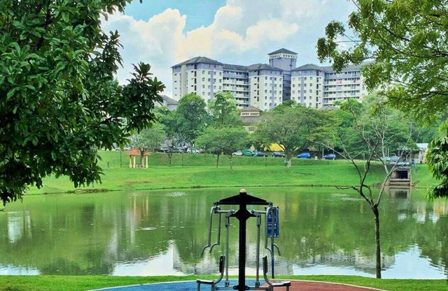 3 Bedrooms apartment, located on ground floor with cozy and comfort apartmentt