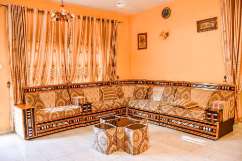 3 Bedrooms house with Air Condition