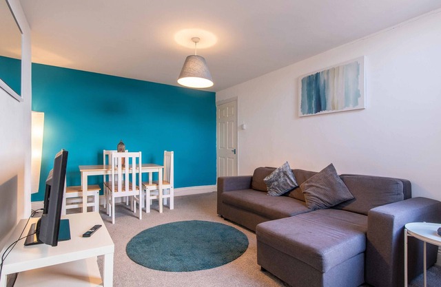 3-BR Apartment | Metro Station & Beach Close By