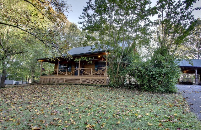 3 br cabin close to lake
