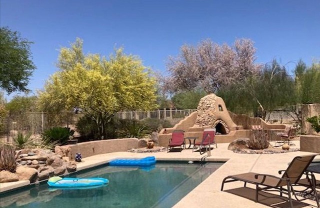 3 BR Vacation Home on Golf Course with Backyard Oasis - Pool/Hot Tub/Fireplace.