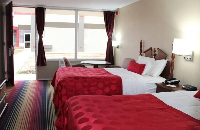3 Comfy Units for Group Travel, Parking