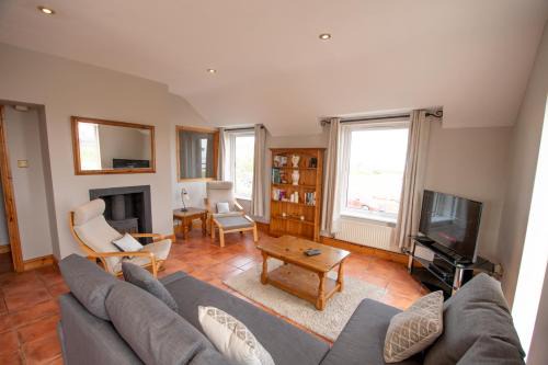 3 Fishery Cottages - 2 Bedroom house close to town