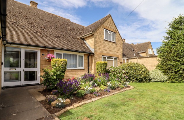 3 GRANBROOK LANE, romantic in Mickleton, Gloucestershire