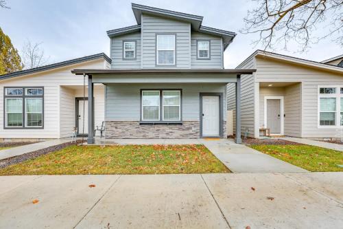 3 Mi to Boise River Greenbelt Home with Fenced Yard