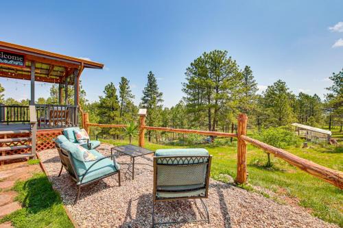 3 Mi to Dtwn Mtn-View Retreat in Hot Springs!