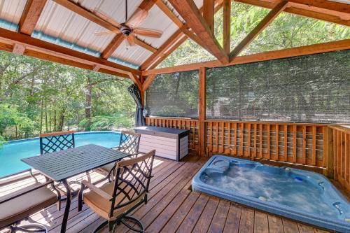3 Mi to Lake Texoma Gordonville Getaway!