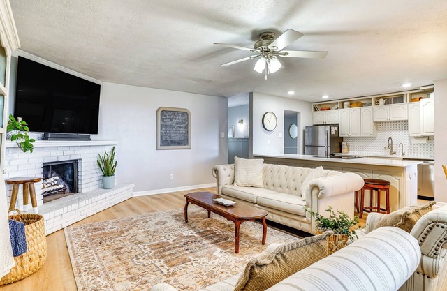 3 Mi to NRH2O Water Park: Home w/Furnished Patio