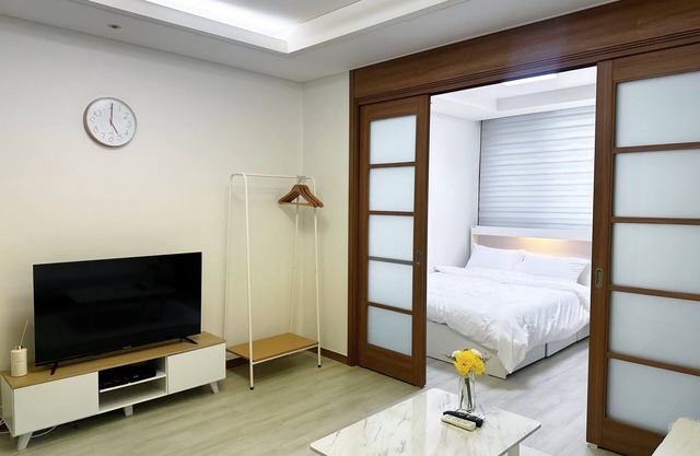 [3 min walk from Yeoksam Station] Modern Comfort, Your Daily Pause