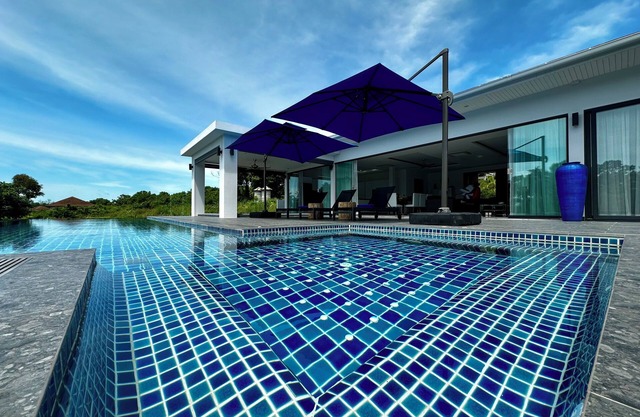 3 minutes walk from the beach luxury villa with personal pool and view
