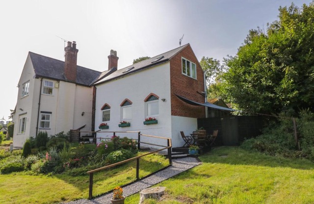 3 Oaks Lodge