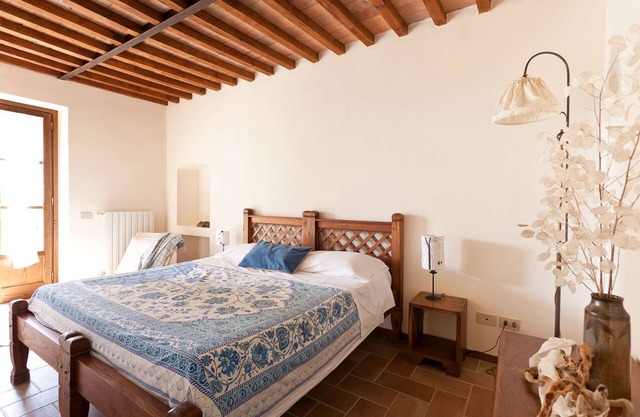 3-person apartment in Tuscan farmhouse