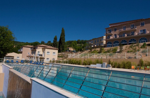 3 room apartment - Domaine de Camiole * in Callian in the var