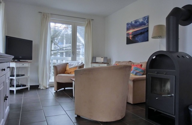 3-room apartment for 4 pers. with WLAN, close to the beach