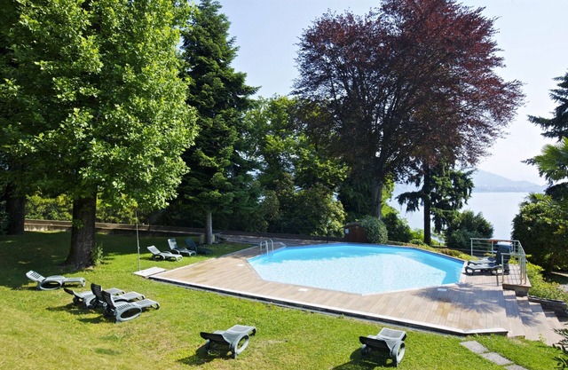 3-room apartment with balcony in an Art Nouveau villa with communal pool