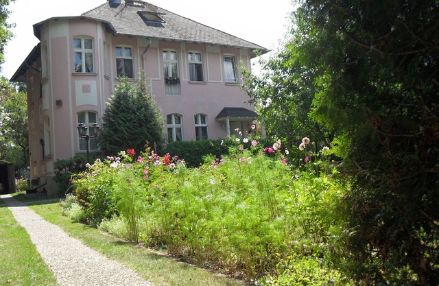 3-Room Holiday Apartment in Villa with Garden