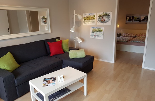 3 rooms, 63 sqm, loggia, WLAN, fully equipped for up to 3 people