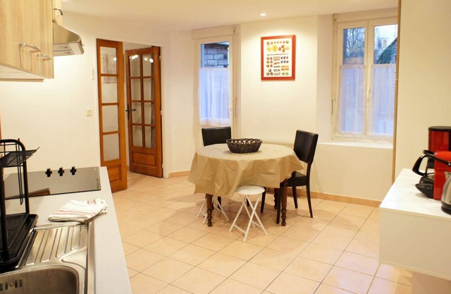 3 rooms - City center - Garage