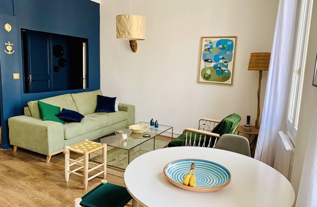 3 rooms in Saint Victor, Vieux Port.