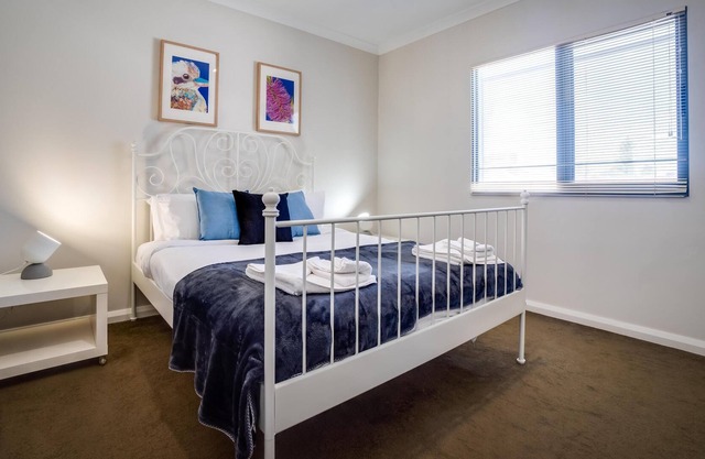 3 South Perth Family Fun Sleeps6 Parking